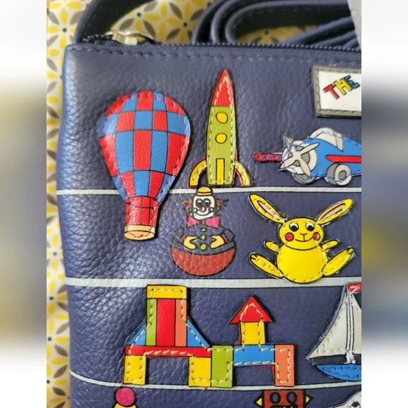 Mala Beaus The Toy Shop Midi Cross Body Bag - Picture 4 of 17